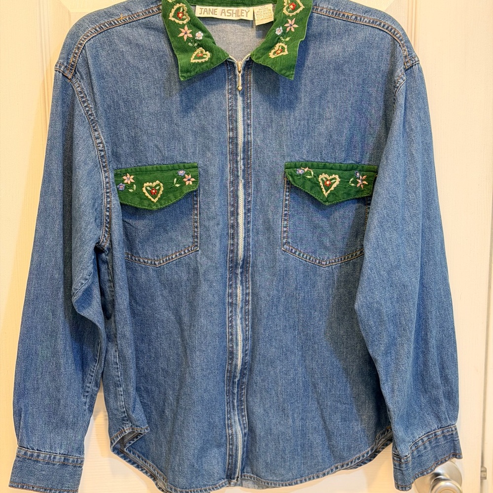 Vintage Jane Ashley Denim Top with Green Floral Embroidery